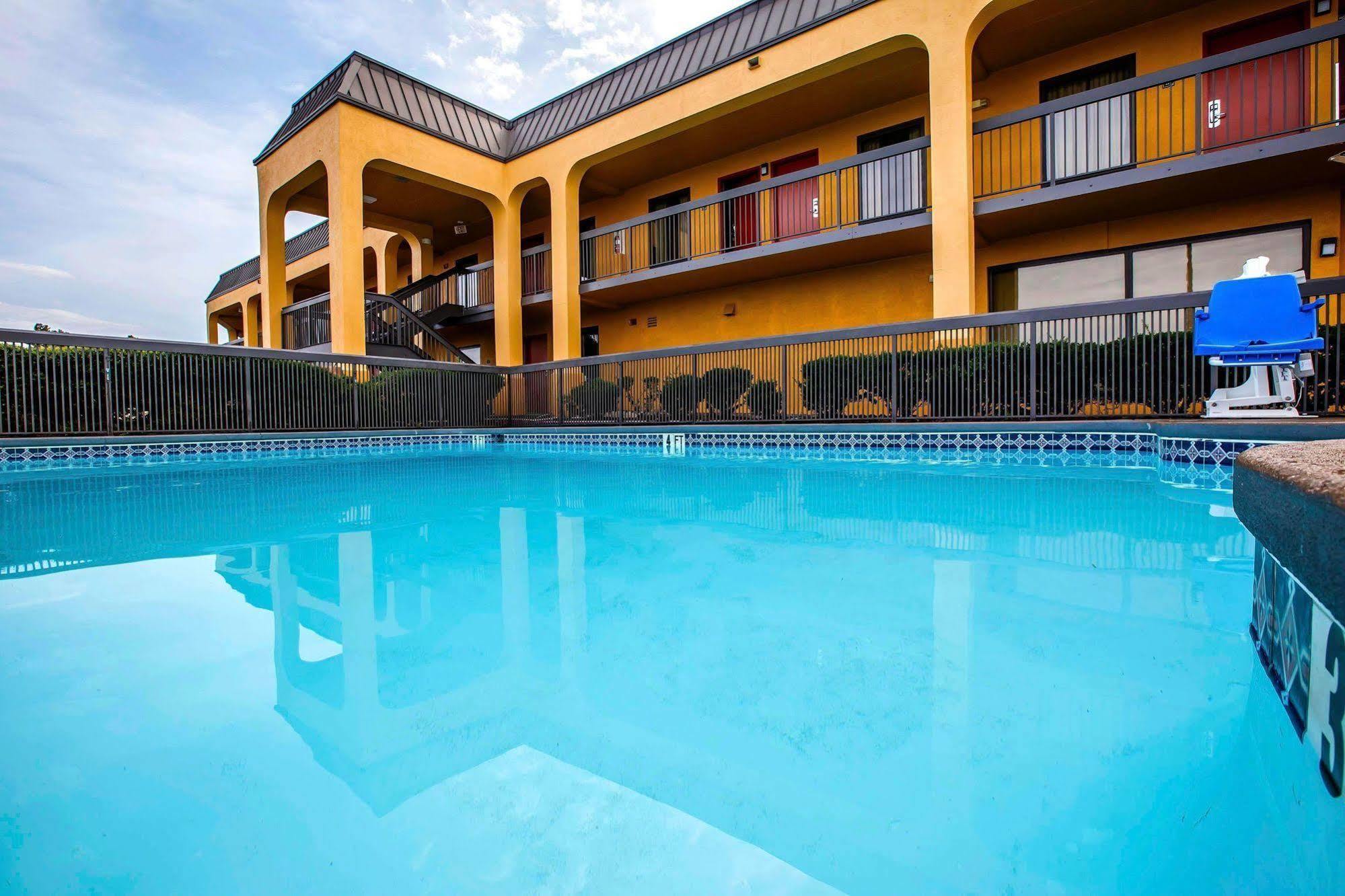 Quality Inn Airport - Southeast Irondale Kültér fotó